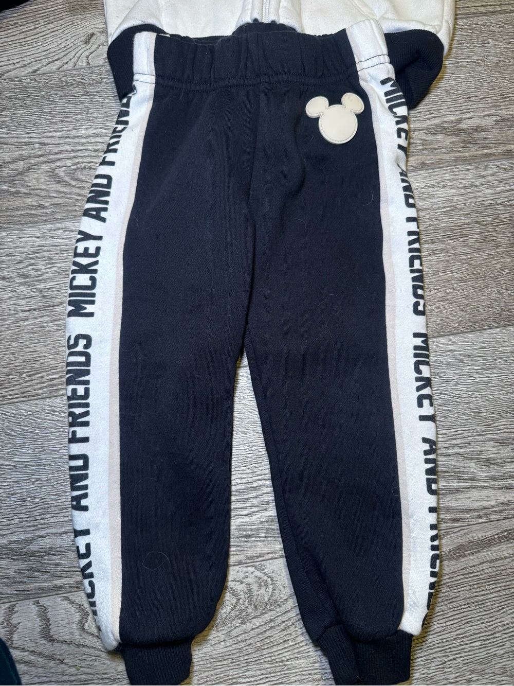 Disney Black, White and Tan Mickey & Friends Zip Hoodie & Jogger Set 3T - Picture 4 of 9